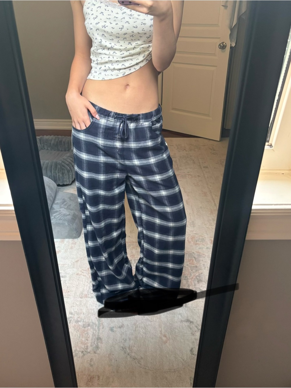 Forever 21 Blue and White Plaid Drawstring Wide Leg Lounge Pants